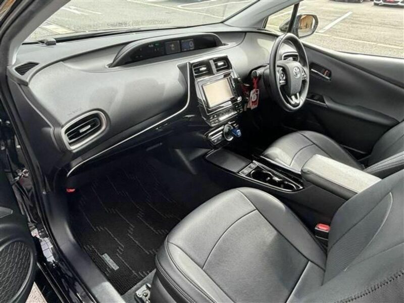 PRIUS PHV