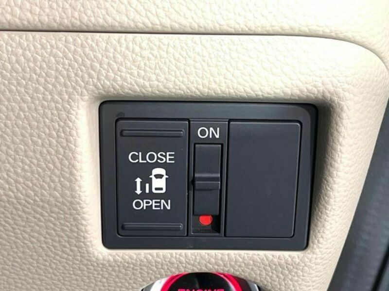 N BOX