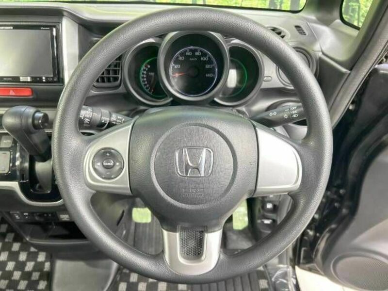 N BOX