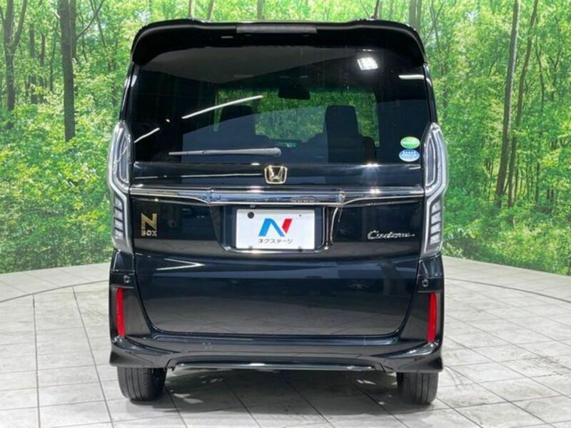 N BOX CUSTOM