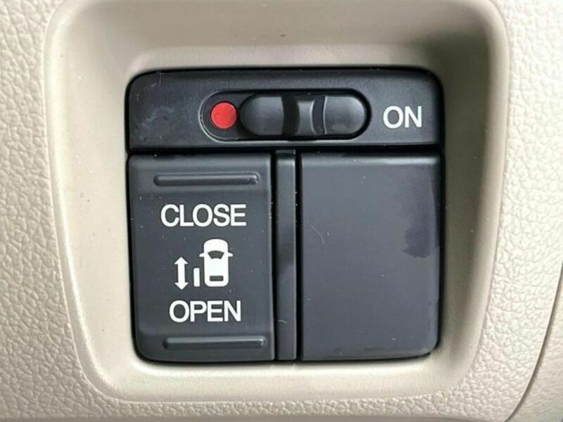 N BOX