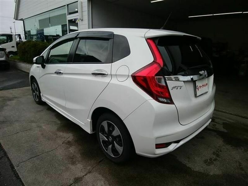 FIT HYBRID