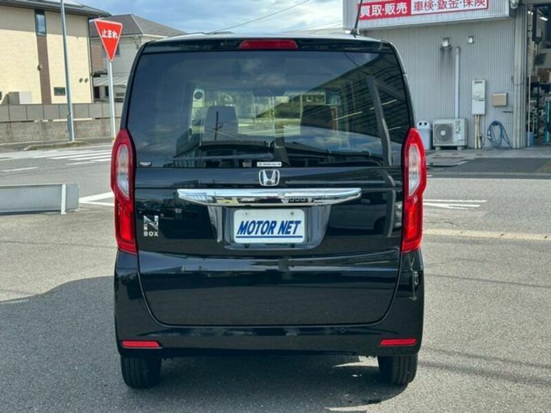 N BOX