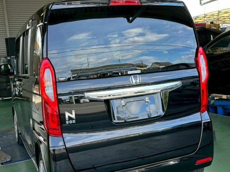 N BOX