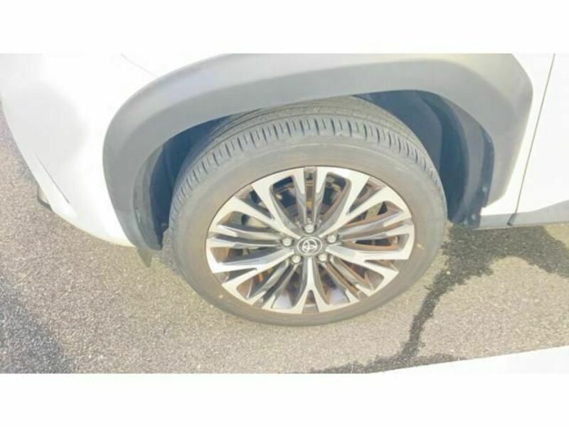 YARIS CROSS