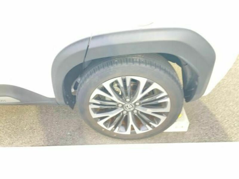 YARIS CROSS