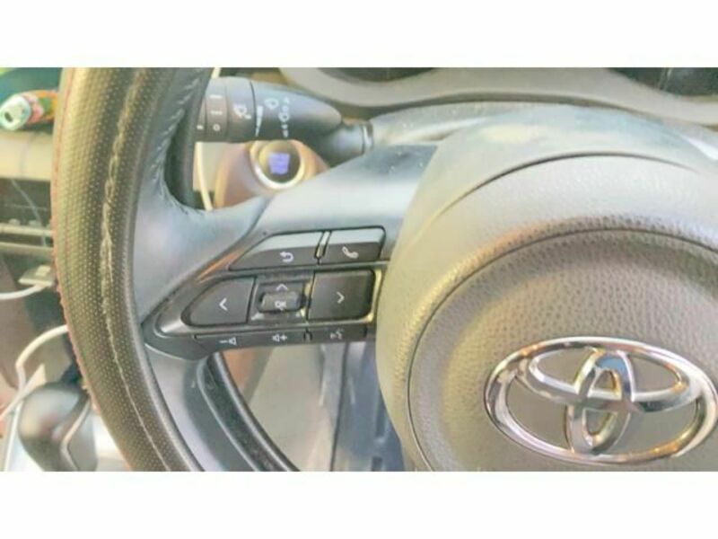 YARIS CROSS