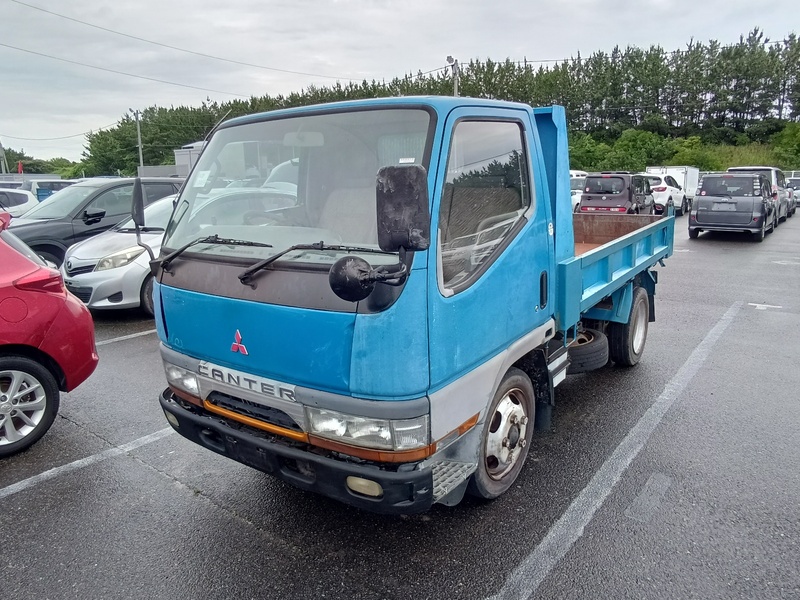 MITSUBISHI CANTER