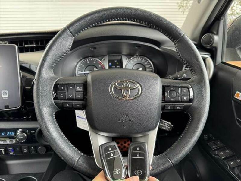 HILUX