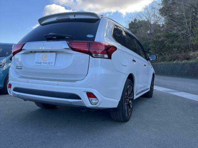 OUTLANDER PHEV