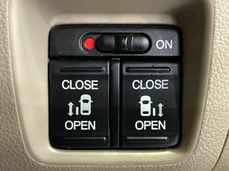 N BOX
