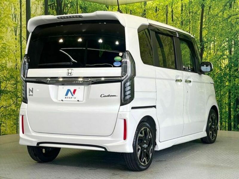 N BOX CUSTOM