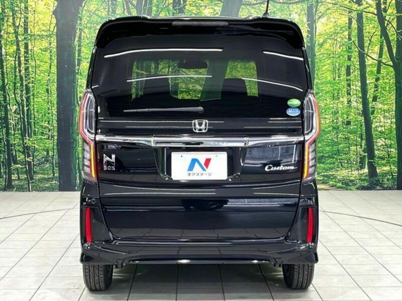 N BOX CUSTOM