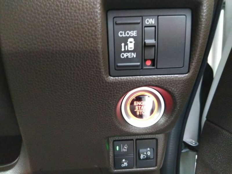 N BOX