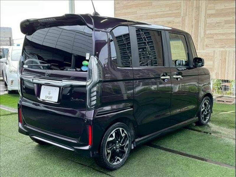 N BOX CUSTOM