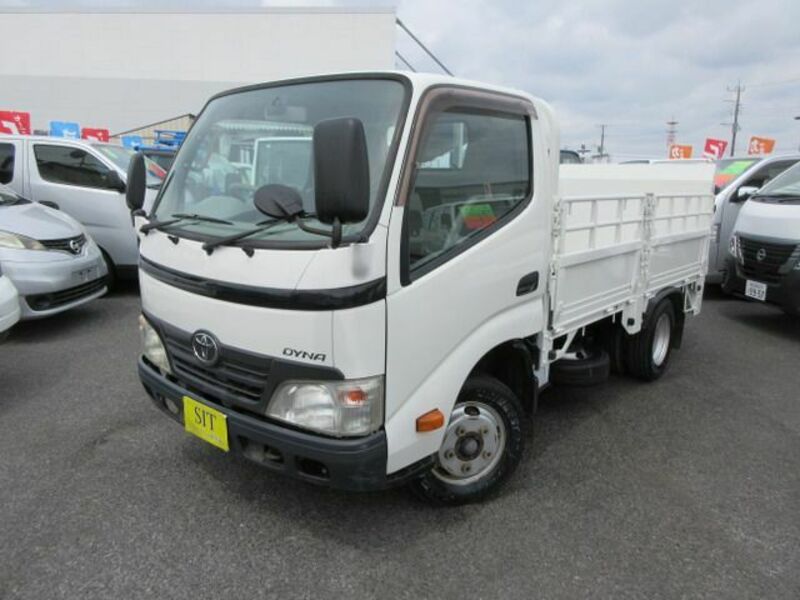 TOYOTA DYNA