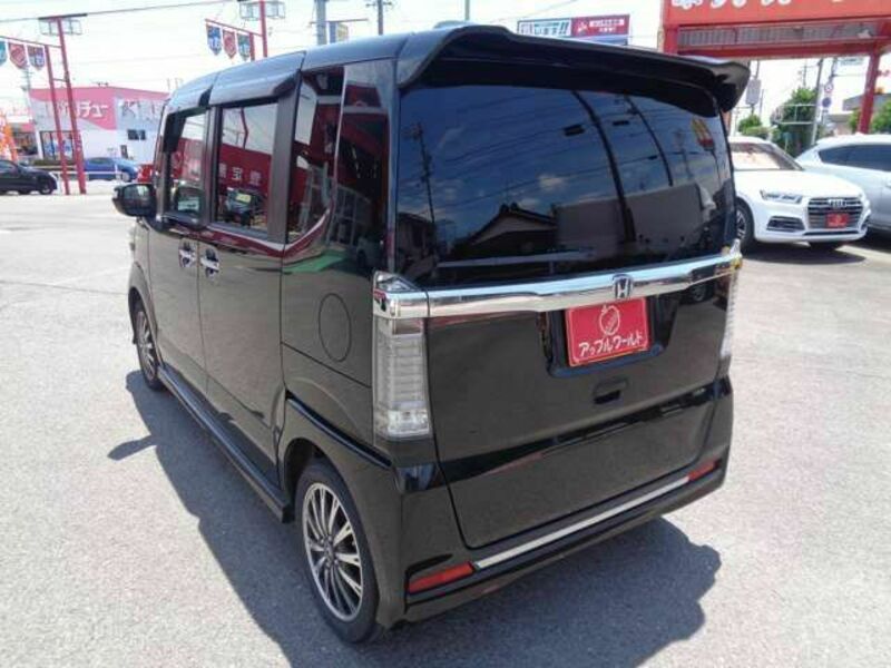 N BOX CUSTOM