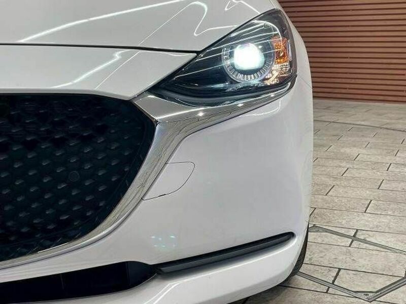 MAZDA2