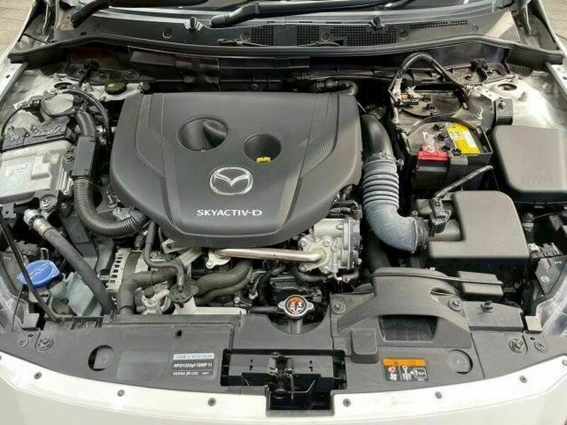 MAZDA2