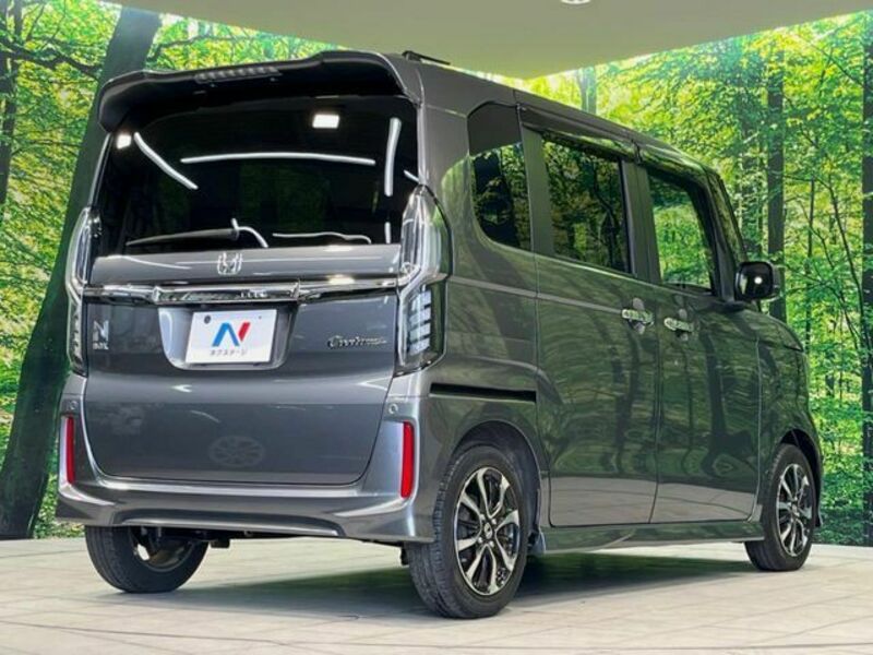 N BOX CUSTOM