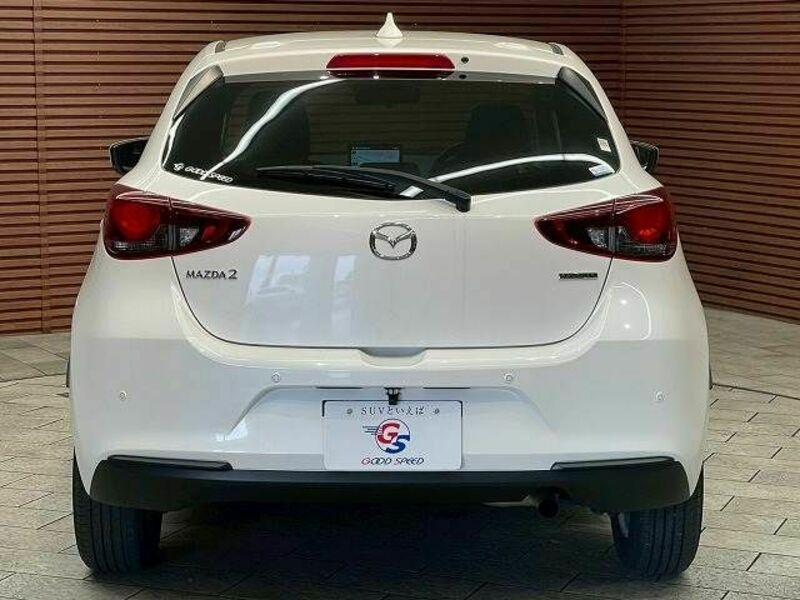 MAZDA2