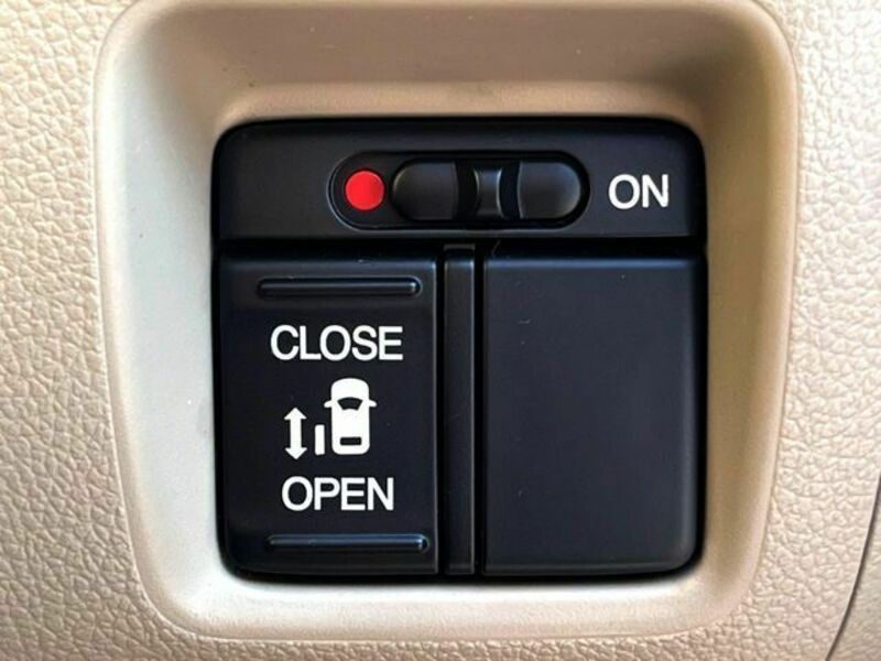 N BOX