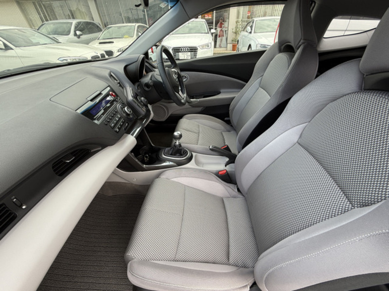 CR-Z