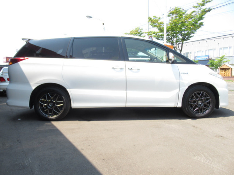 ESTIMA HYBRID
