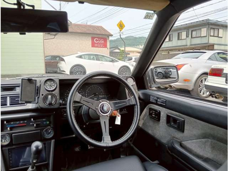 COROLLA LEVIN