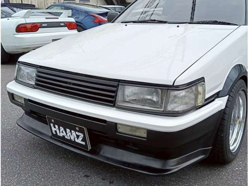 COROLLA LEVIN