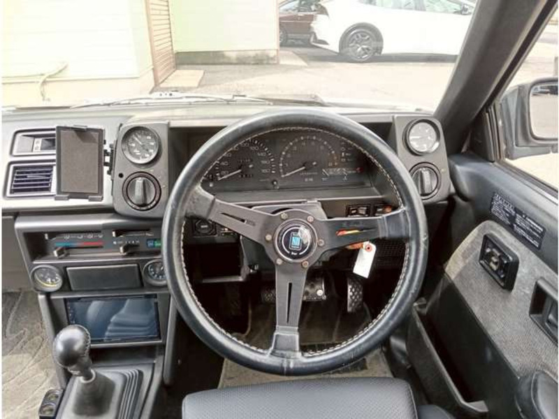 COROLLA LEVIN