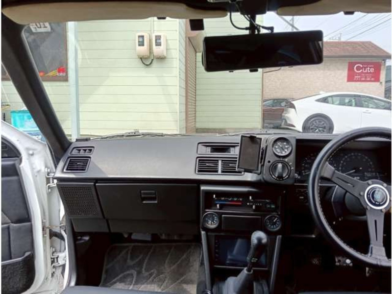 COROLLA LEVIN