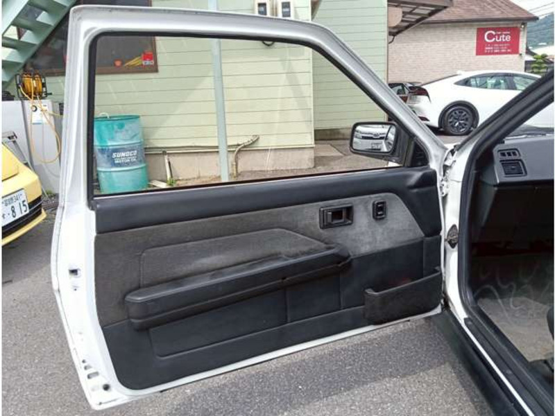 COROLLA LEVIN