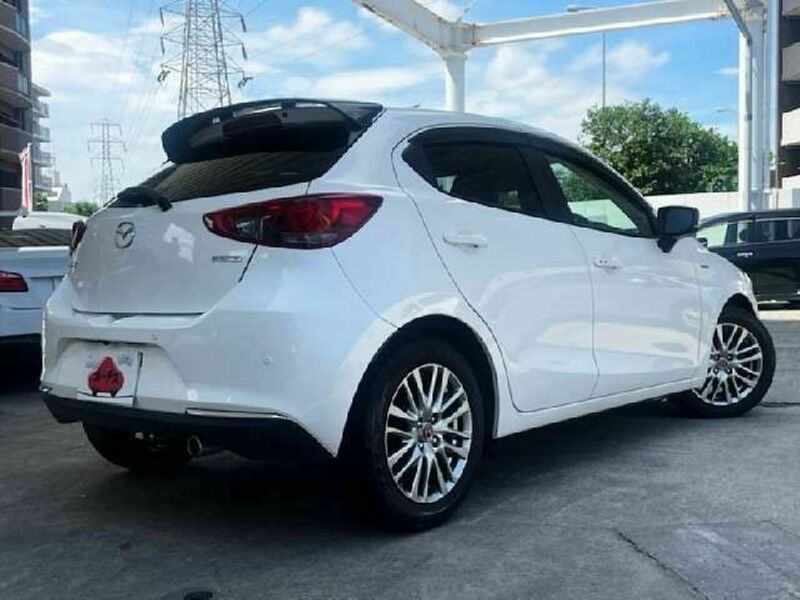 MAZDA2