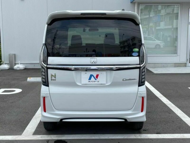 N BOX CUSTOM