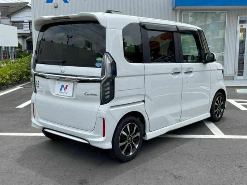 N BOX CUSTOM