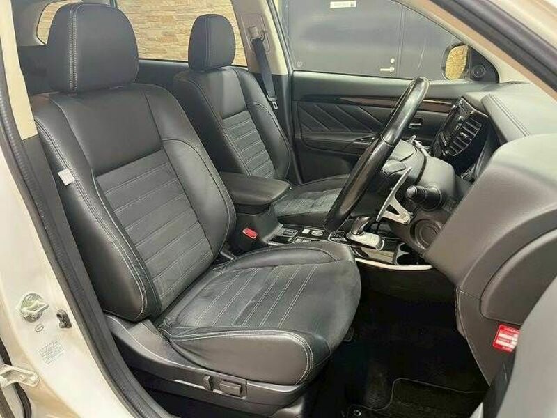 OUTLANDER PHEV