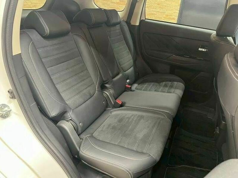 OUTLANDER PHEV