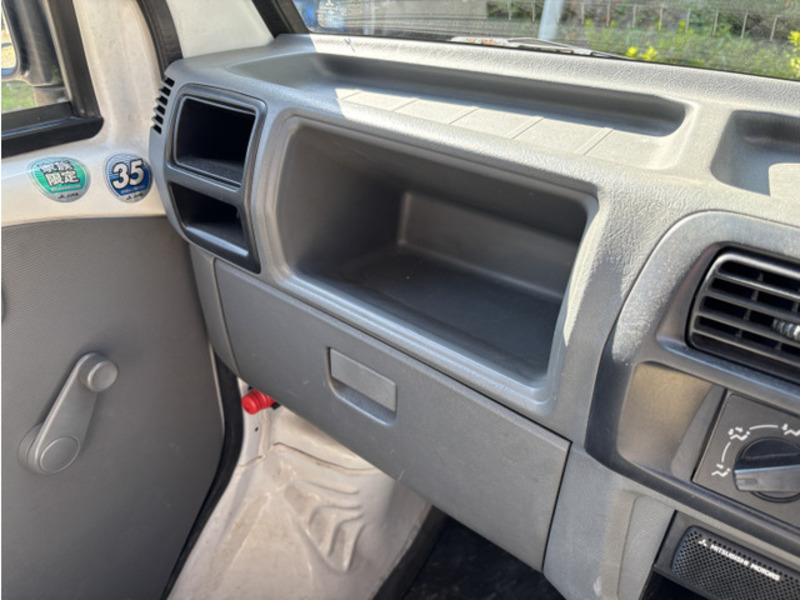 MINICAB TRUCK