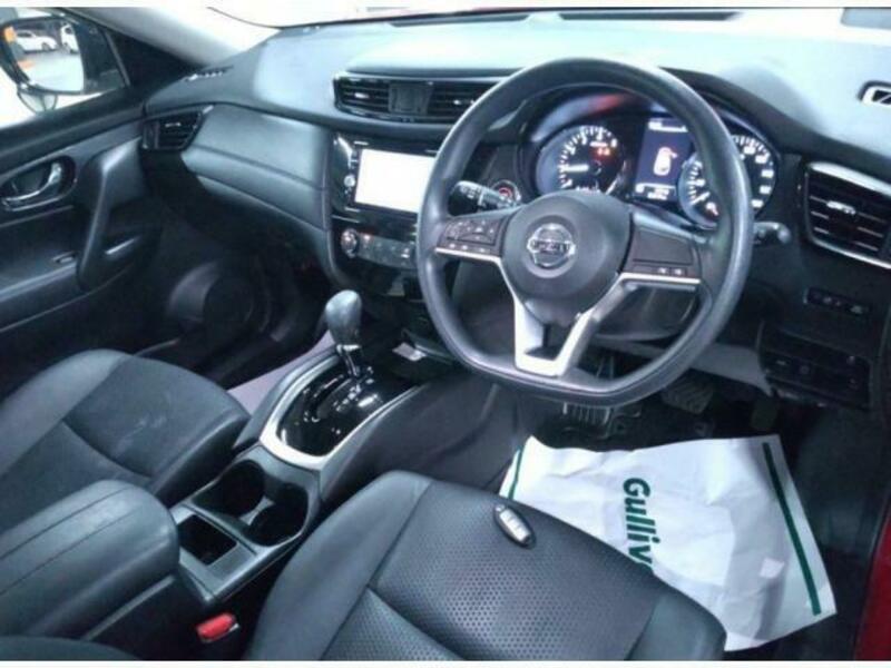 X-TRAIL