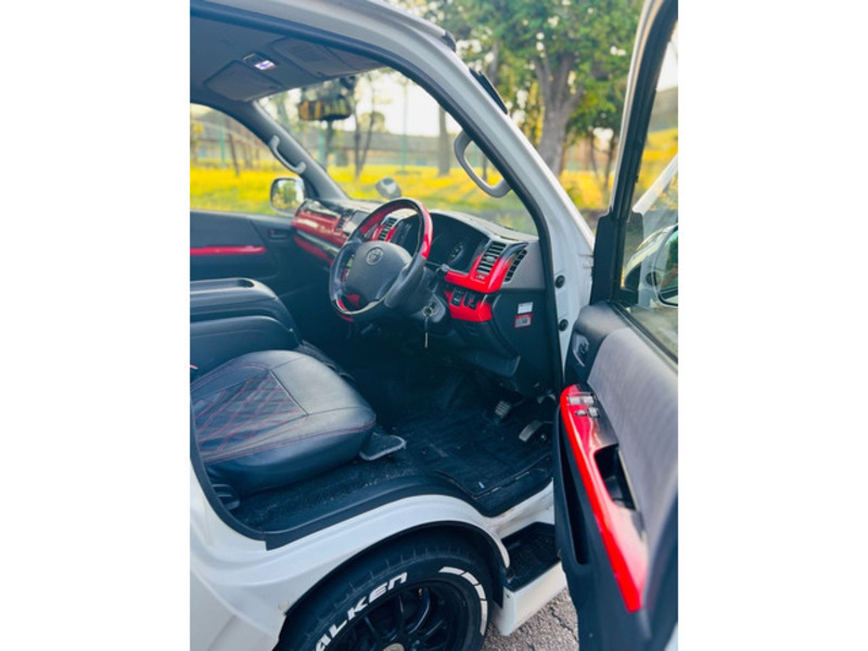 HIACE VAN