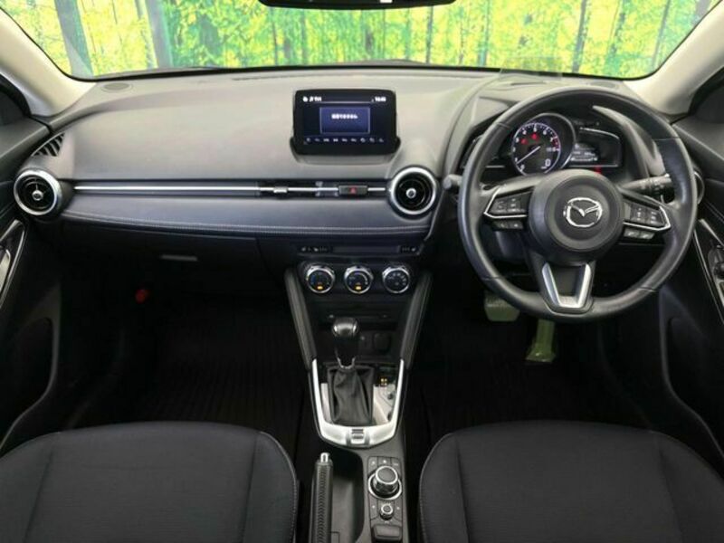 MAZDA2