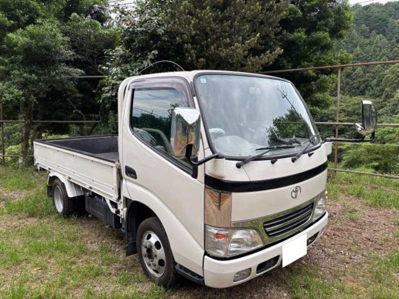 TOYOTA DYNA