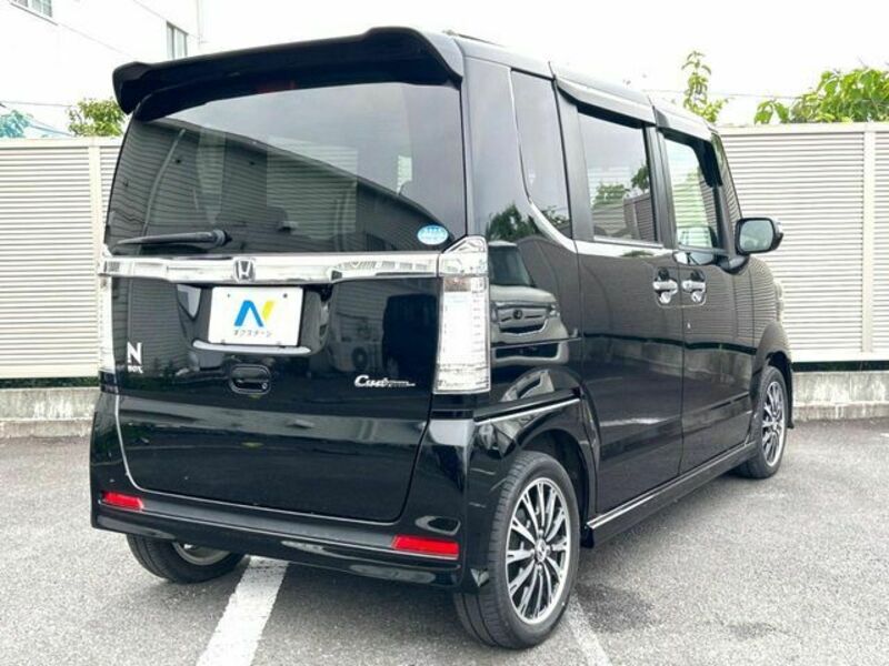 N BOX CUSTOM