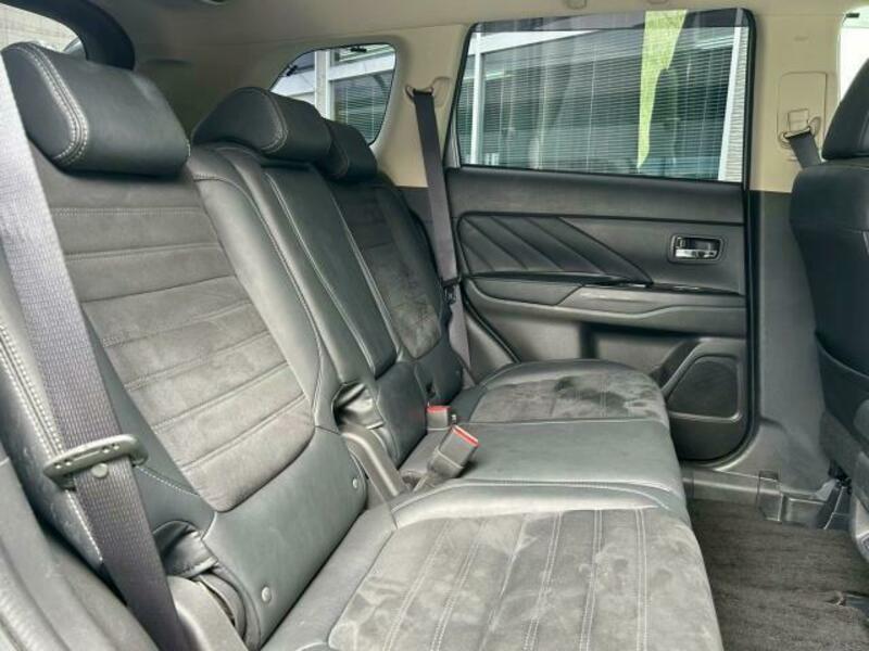 OUTLANDER PHEV