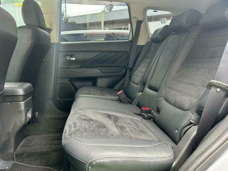 OUTLANDER PHEV