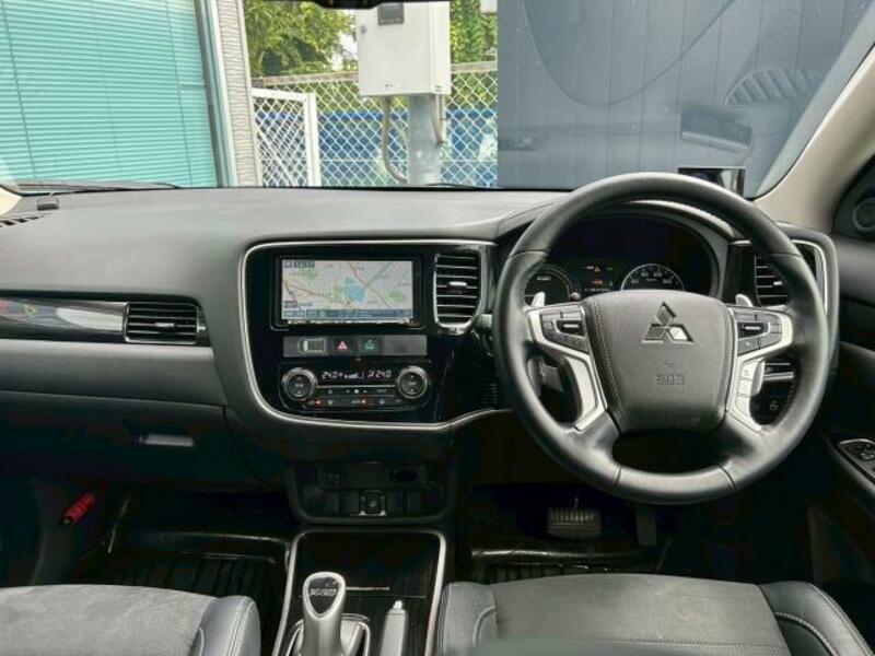 OUTLANDER PHEV