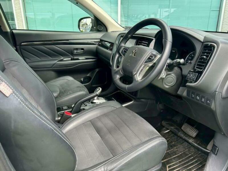 OUTLANDER PHEV
