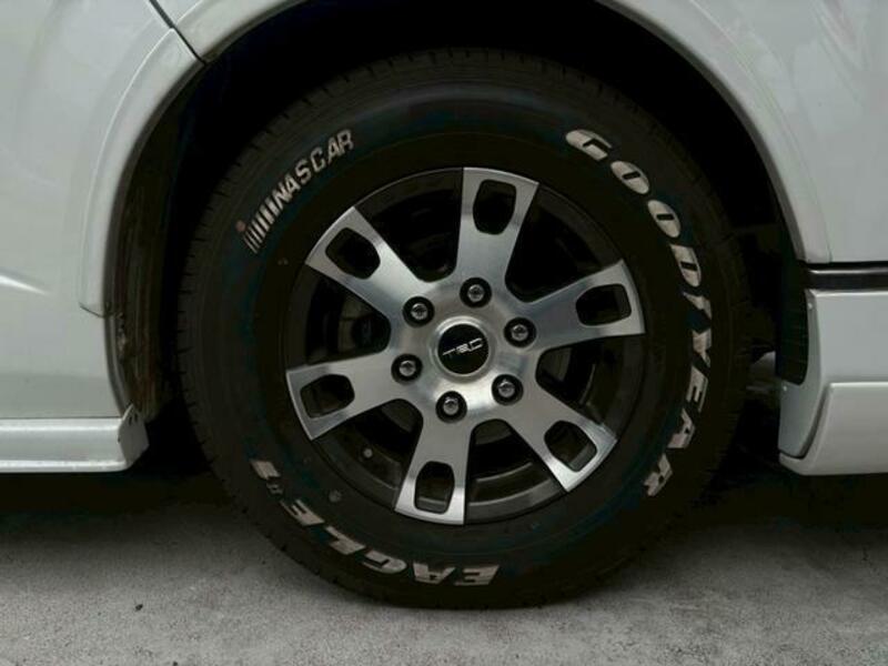 HIACE VAN