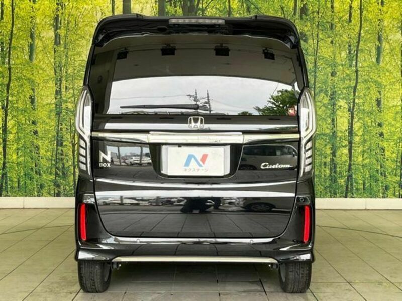 N BOX CUSTOM